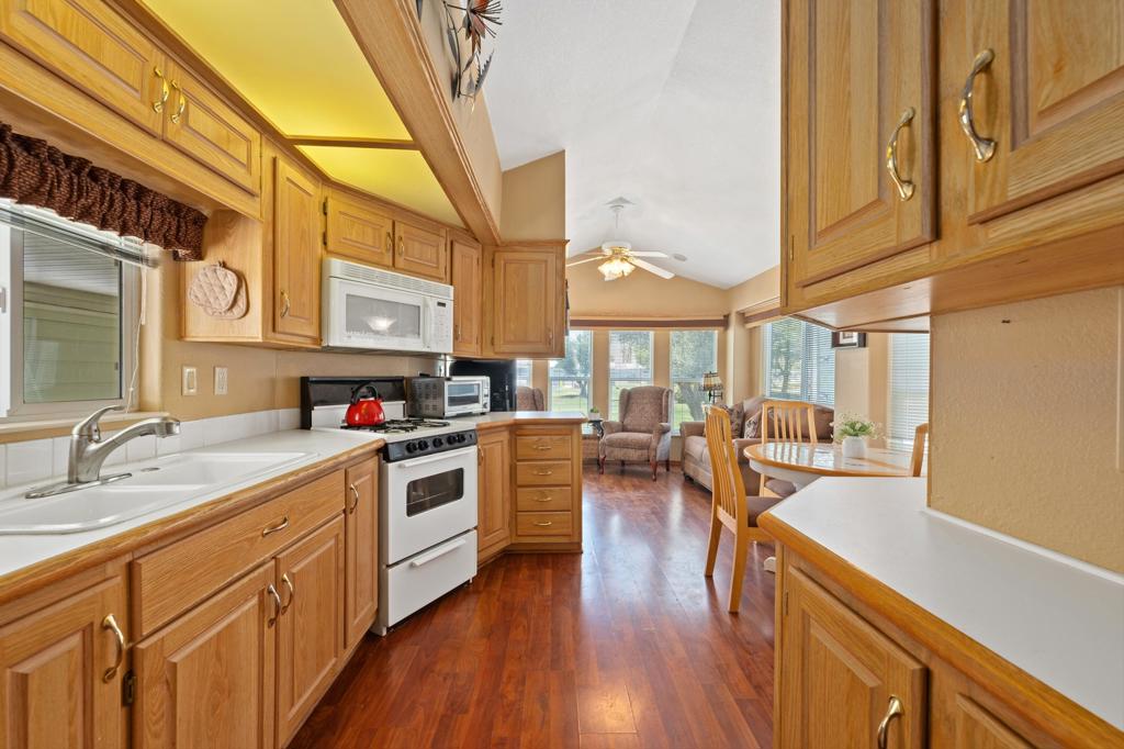 Rancho Casa Blanca - Manufactured In Park