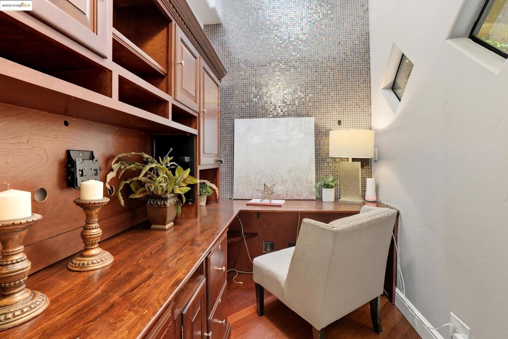 DEEP WATER - Residential