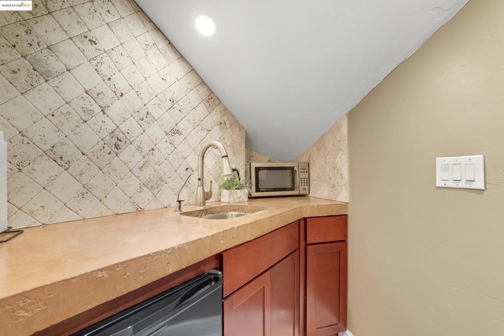 DEEP WATER - Residential