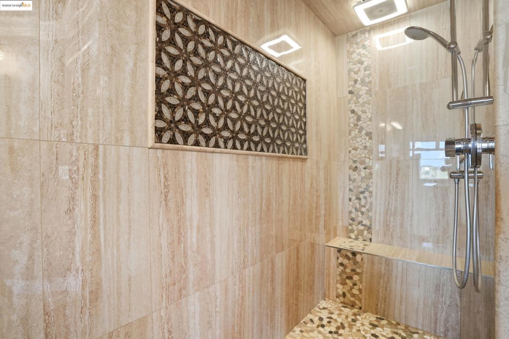 DEEP WATER - Residential