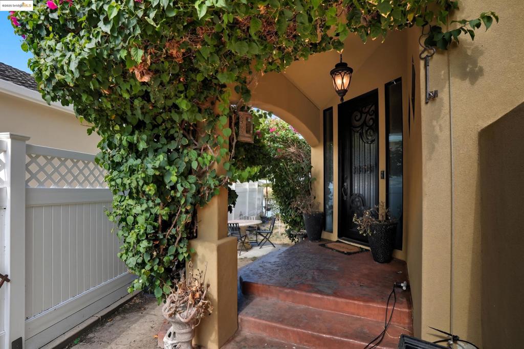 DEEP WATER - Residential