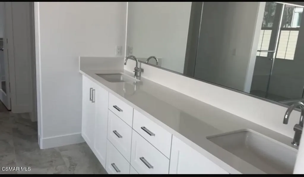 Camarillo, California 93010, United States, 4 Bedrooms Bedrooms, ,3 BathroomsBathrooms,Residential,Active,233480