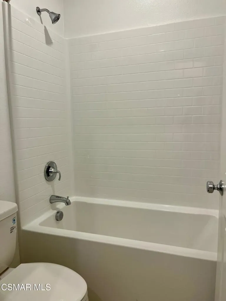 Camarillo, California 93010, United States, 4 Bedrooms Bedrooms, ,3 BathroomsBathrooms,Residential,Active,233480