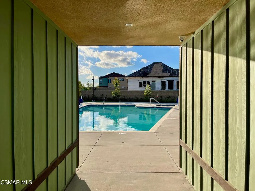 Camarillo, California 93010, United States, 4 Bedrooms Bedrooms, ,3 BathroomsBathrooms,Residential,Active,233480