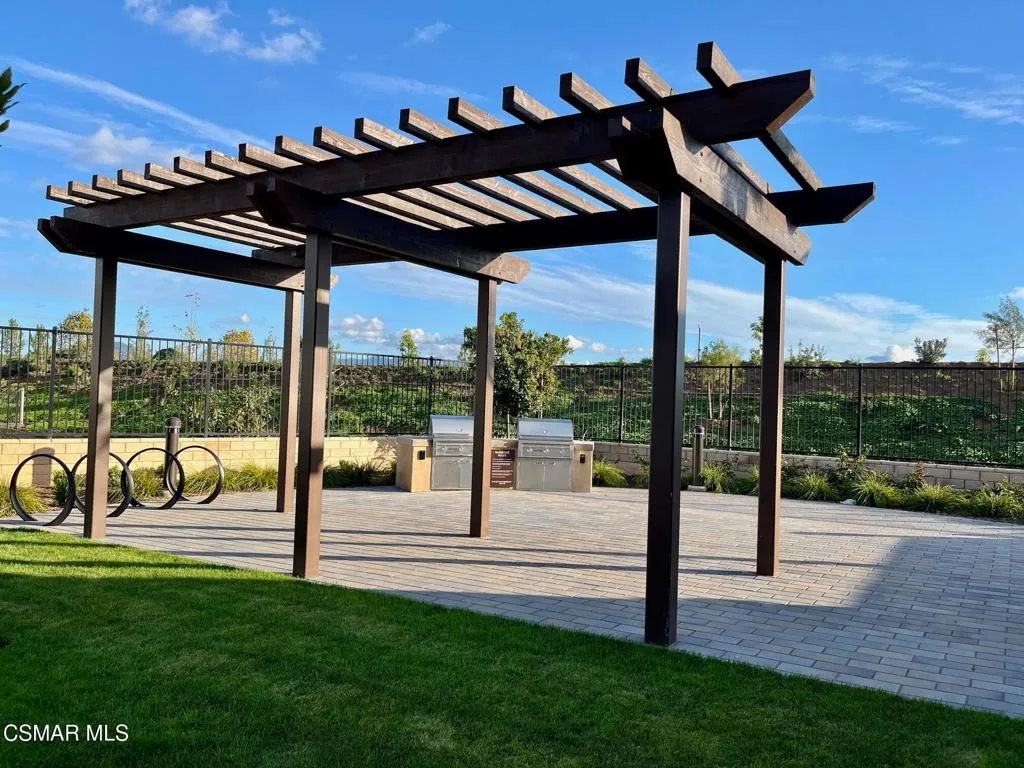 Camarillo, California 93010, United States, 4 Bedrooms Bedrooms, ,3 BathroomsBathrooms,Residential,Active,233480