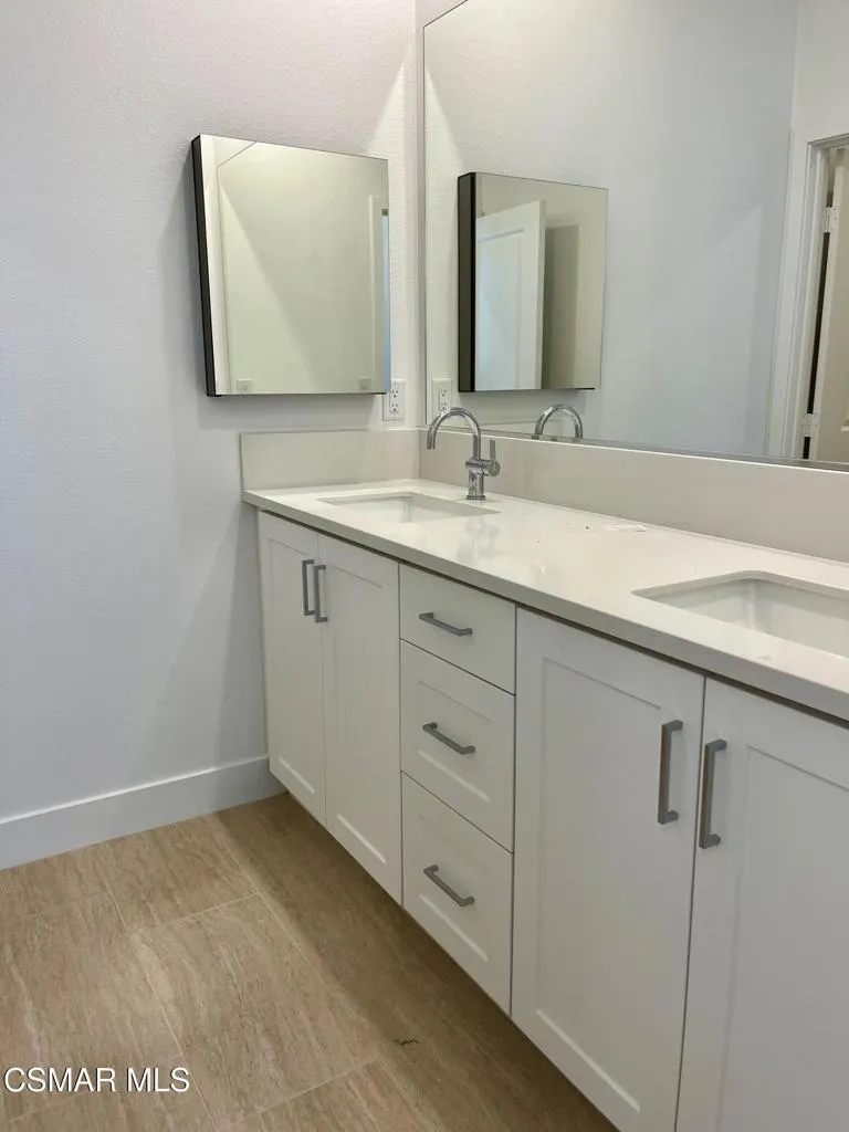 Camarillo, California 93010, United States, 4 Bedrooms Bedrooms, ,3 BathroomsBathrooms,Residential,Active,233480