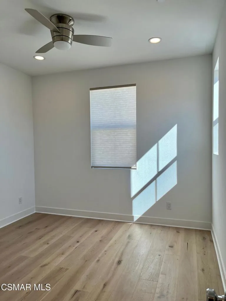 Camarillo, California 93010, United States, 4 Bedrooms Bedrooms, ,3 BathroomsBathrooms,Residential,Active,233480