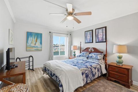 Photo of 1855 Diamond St #114, San Diego, CA 92109 (MLS # 260012588SD)