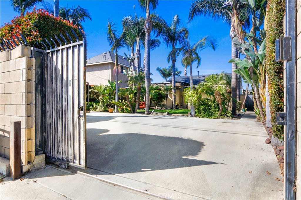 Artcraft Manor (AM) - Residential Lease