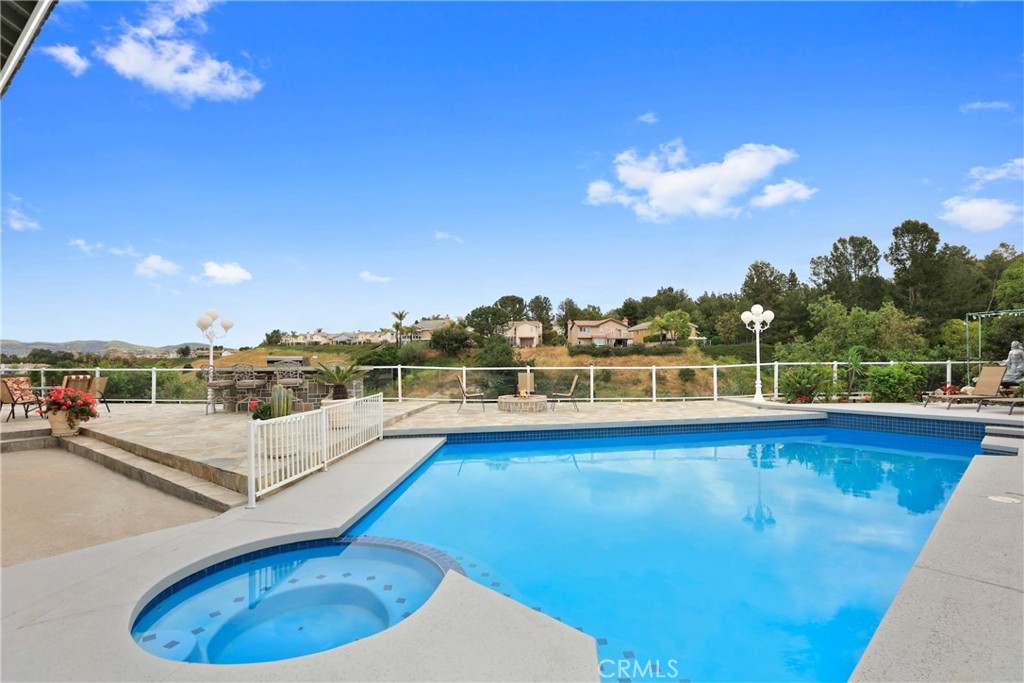 960 S Jay Circle