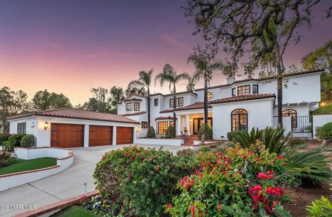 Photo of 1389 Pathfinder Avenue, Westlake Village, CA 91362 (MLS # 225000490)