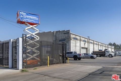 Photo of 10232 Glenoaks Boulevard, Pacoima, CA 91331 (MLS # 26648433)