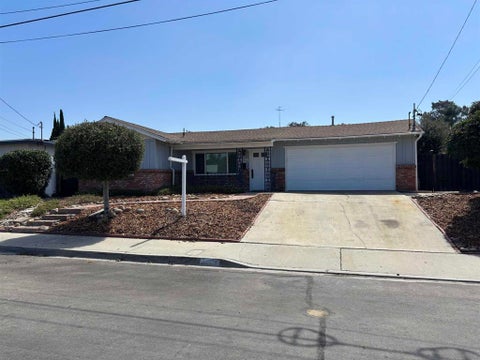 Photo of 4609 Dauer Ave AVE, La Mesa, CA 91942 (MLS # 260018404SD)