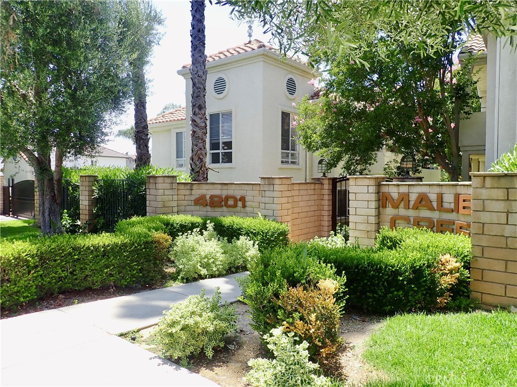 Malibu Creek private gated community ground level (no stairs) 2 bedroom 2 bath Condominium that is move-in ready July 2025. All laminate and tile flooring throughout. Slab quartz kitchen countertops with stainless refrigerator, dishwasher, oven/stove and microwave. Interior stack washer/dryer is included. Primary bedroom has a walk-in closet. Enclosed outdoor patio with storage closet. Property comes with 2 covered carport spaces #35 and #36. Water and refuge are included. Amenities include pool, spa, gym, and clubhouse. Albertson's shopping center with additional dining and shopping is only 3 blocks away at Agoura Road. Just down the street from great outdoor recreation at Malibu Creek State Park and only 8 miles through the scenic canyon to the beaches of Malibu. Must be able to sign a 1 year lease and have a Fico score above 700 on a RentSpree credit report. No pets please! City of Calabasas, award winning Las Virgenes School District.