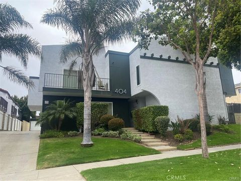 Photo of 404 N Broadway #6, Redondo Beach, CA 90277 (MLS # SB26123521)