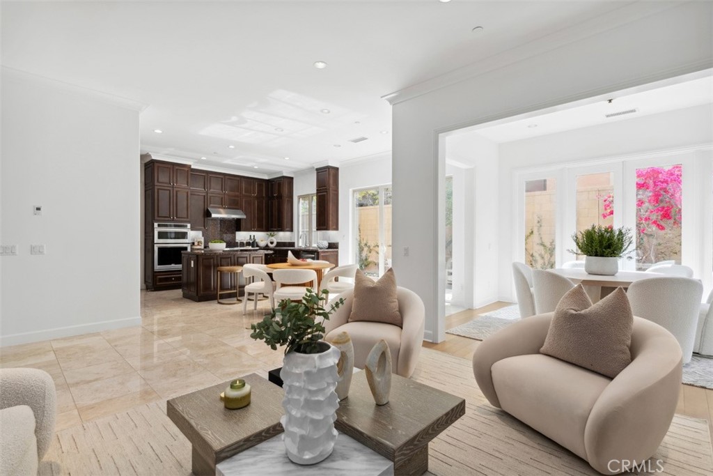 52 Acorn Glen