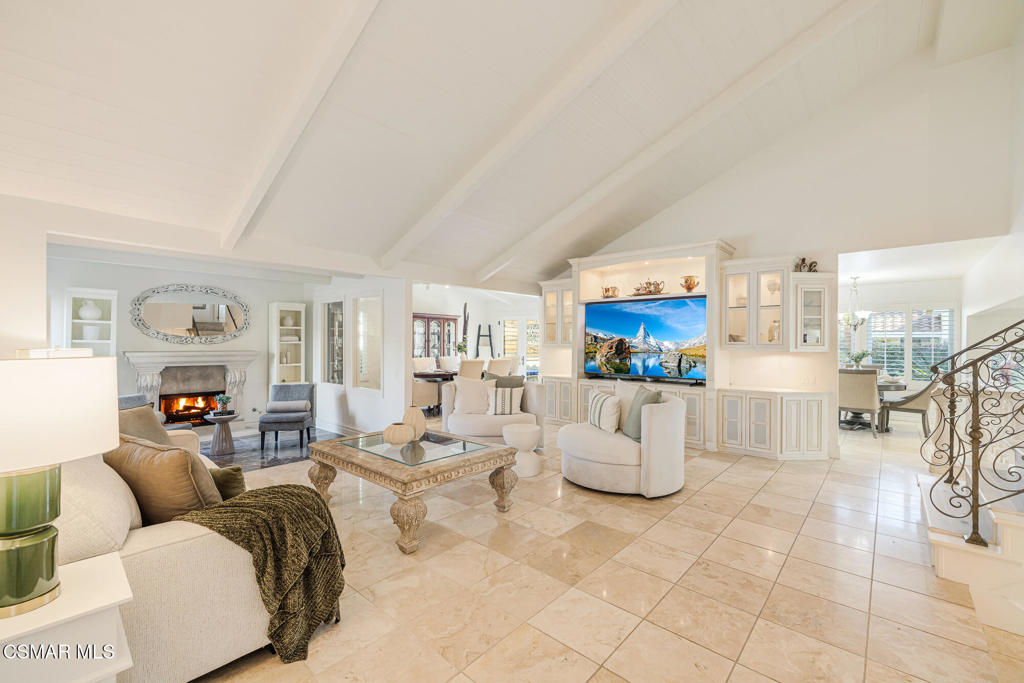 12692 Hillside Drive