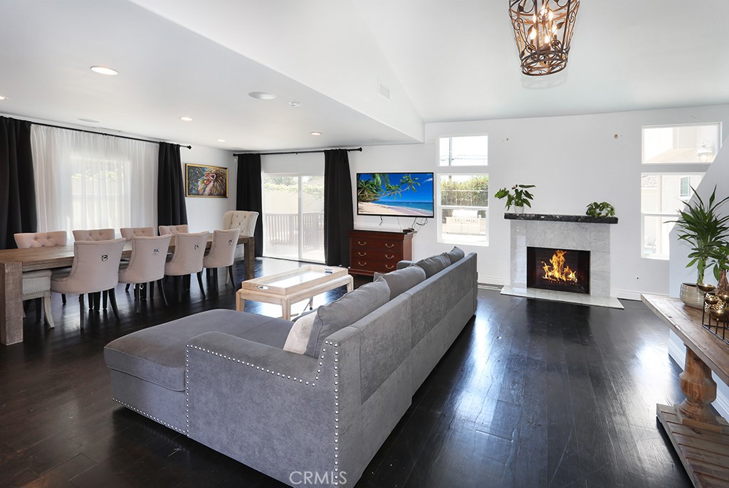 3807 Gardenia