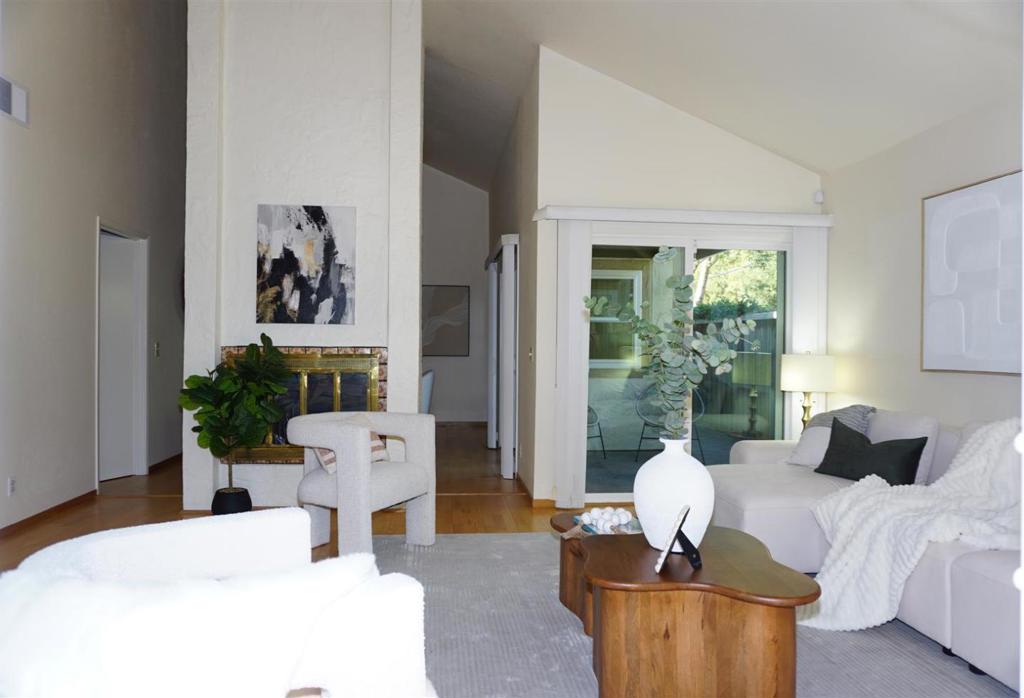 4008 Villa Vista