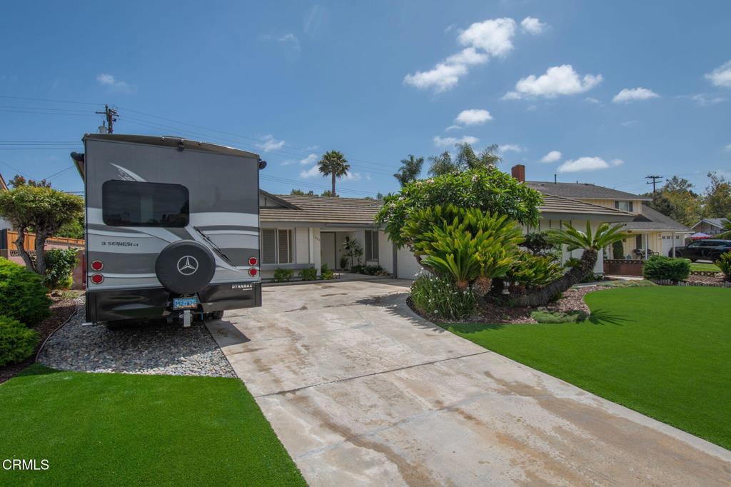 1034 Red Oak Place