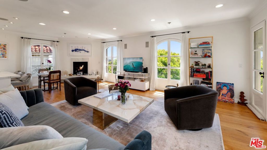 Photo of 9249 Burton Way #501, Beverly Hills, CA 90210 (MLS # 26633767)