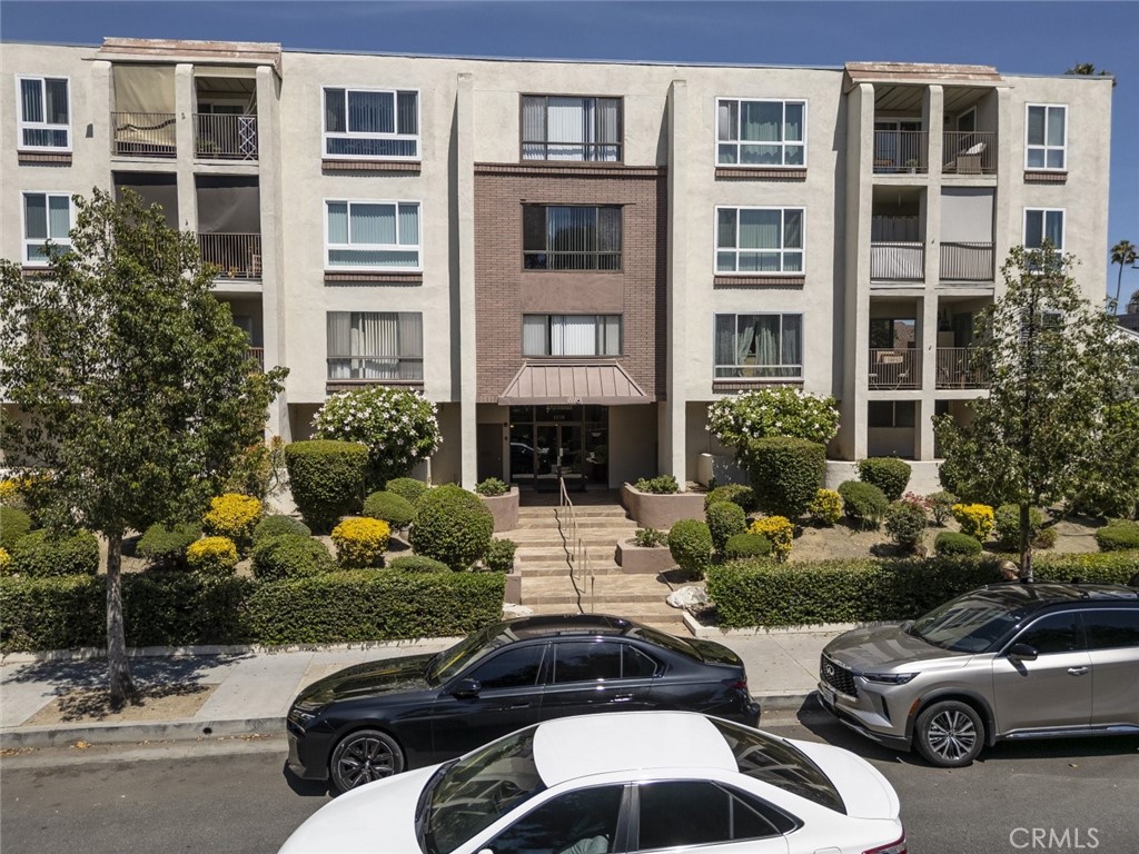Welcome to this charming 2-bedroom, 2-bathroom condo offering approximately 1,184 square feet of comfortable living space, ideally situated on the second floor in one of Glendale's most desirable neighborhoods above Glenoaks Blvd. This inviting residence showcases a bright and open layout with tasteful updates throughout, including stylish flooring, recessed lighting, and a well-appointed kitchen featuring granite countertops and ample cabinetry.
The spacious living and dining areas create a seamless flow for entertaining or everyday relaxation, while the private balcony adds a serene outdoor retreat. Both bedrooms are generously sized, with the primary suite featuring an en-suite bathroom and large closet. Additional conveniences include in-unit laundry hookups, central HVAC, and well-kept community amenities.
Enjoy the comfort of a peaceful residential setting with close proximity to local parks, shopping, dining, and major commuter routes. A wonderful opportunity for homeownership in a sought-after Glendale community.