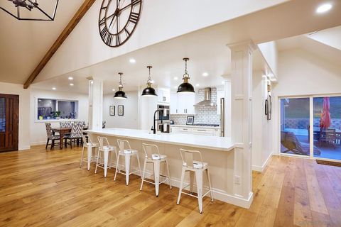 4001 Isle Dr Carlsbad CA 92008