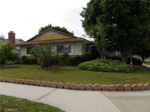 Photo of 9916 Whitaker Avenue, North Hills, CA 91343 (MLS # PW26098039)