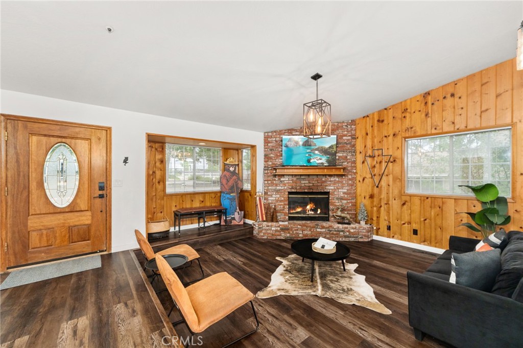 1541 Krause Lane