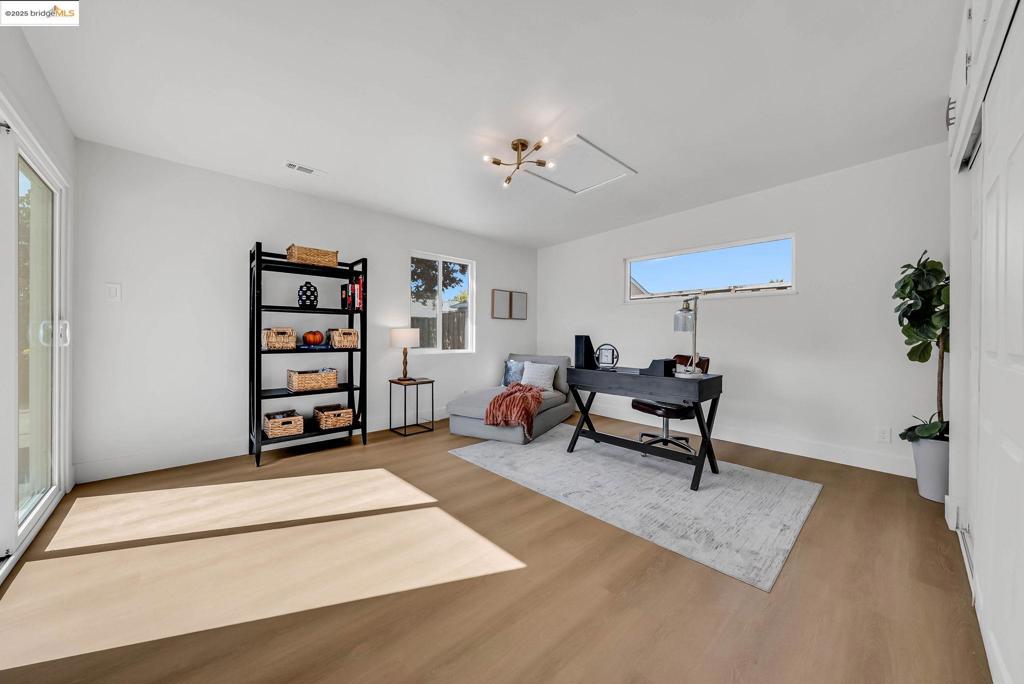 LORENZO VILLAGE - Residential