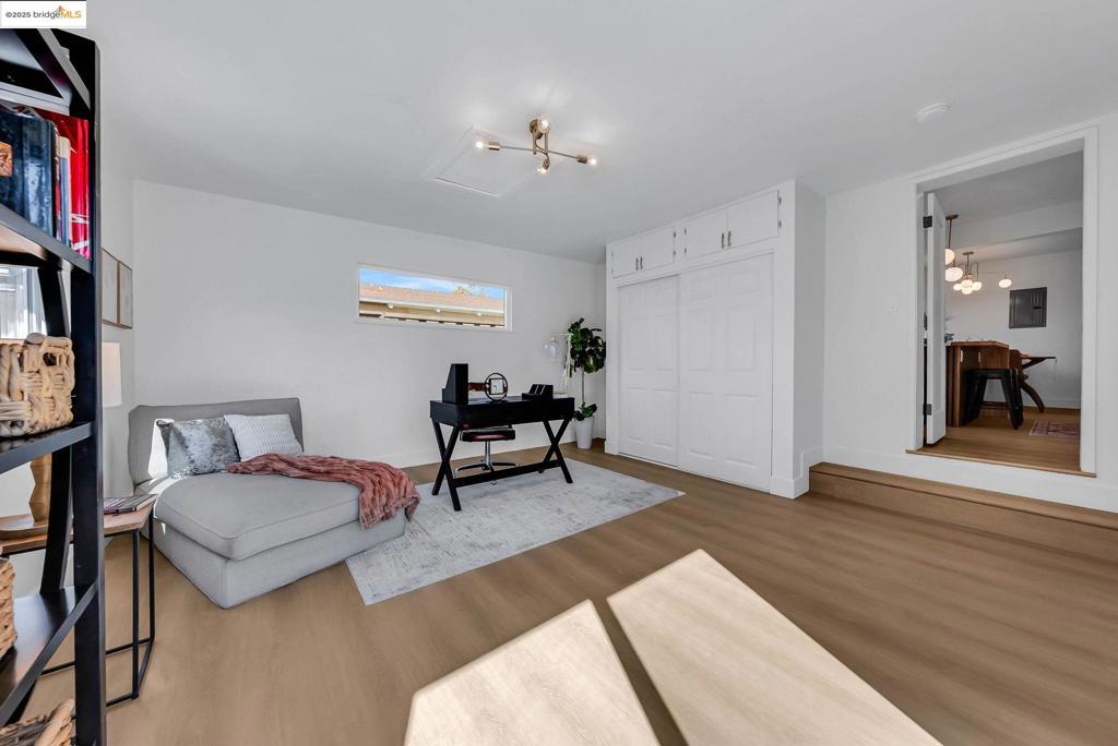 LORENZO VILLAGE - Residential