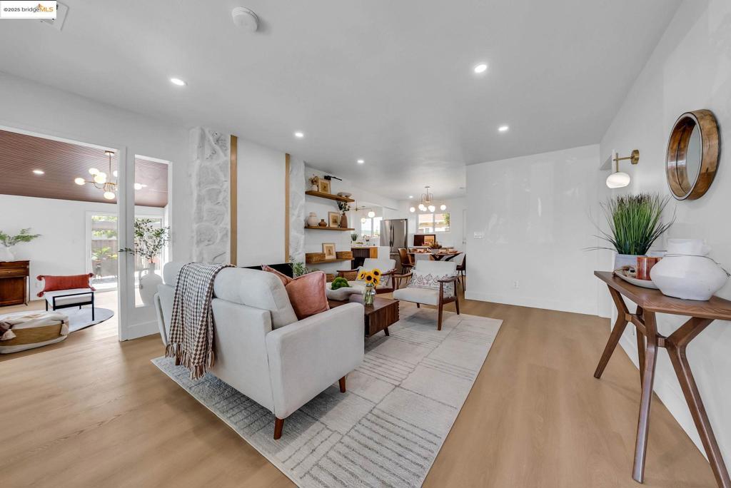 LORENZO VILLAGE - Residential