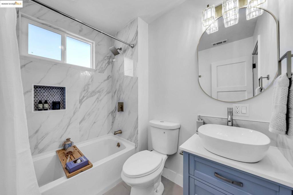 LORENZO VILLAGE - Residential