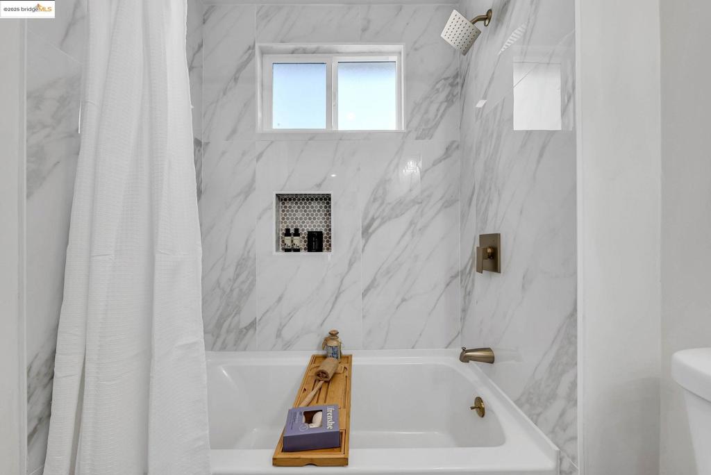 LORENZO VILLAGE - Residential