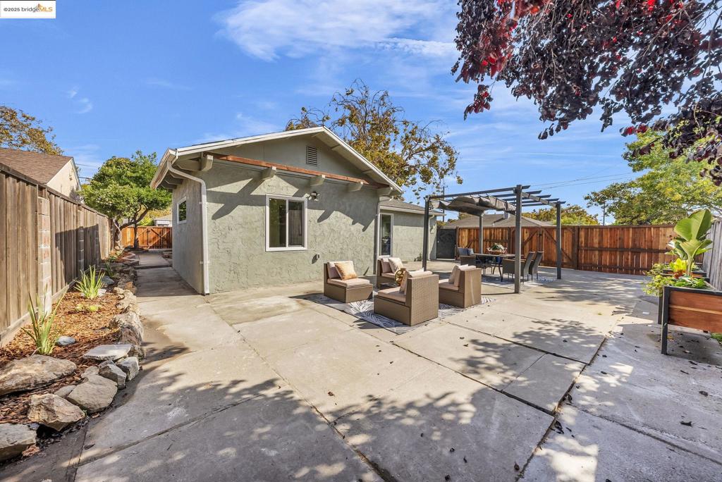 LORENZO VILLAGE - Residential