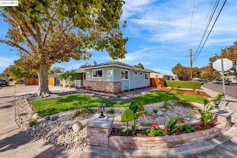 1401 Via Coralla San Lorenzo CA 94580