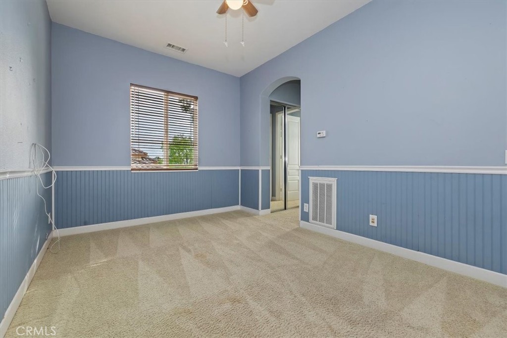 23833 23833 fawnskin drive