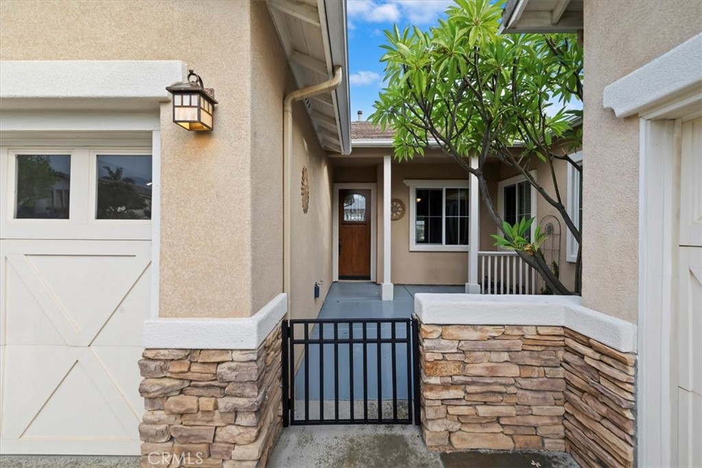 23833 23833 fawnskin drive