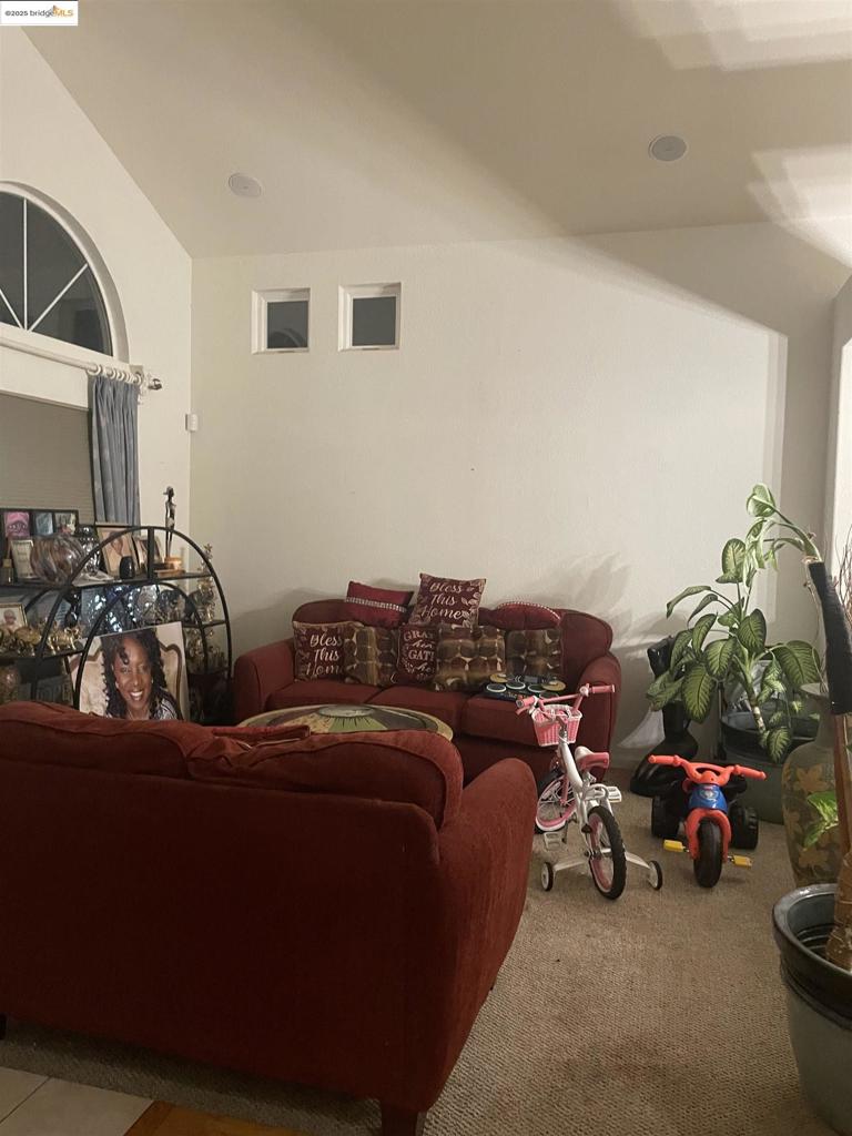 BRENTWOOD - Residential