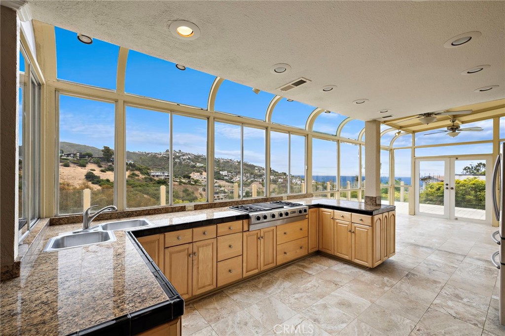 1337 Terrace Way, Laguna Beach CA 92651 - Photo 7