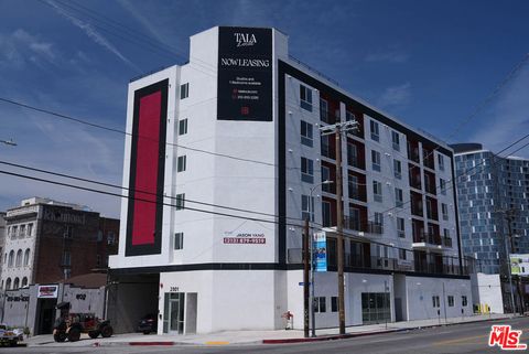 Photo of 719 S Hoover St #502, Los Angeles, CA 90005 (MLS # 26766113)