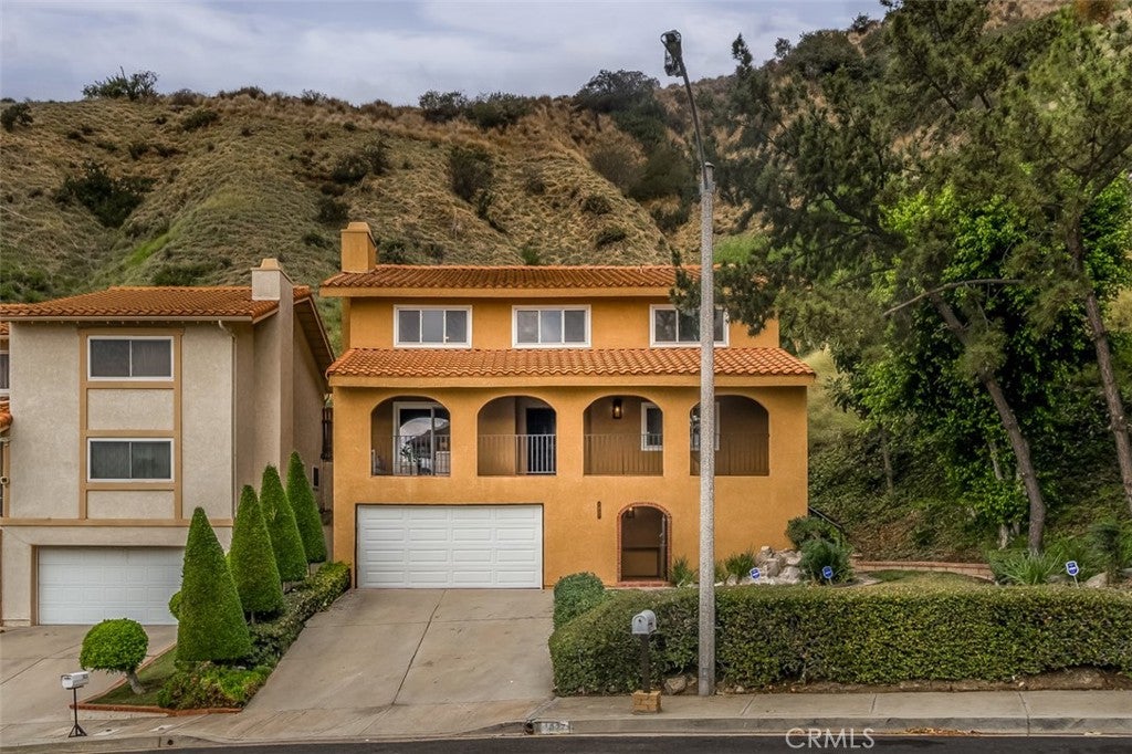 1837 Ayers Way