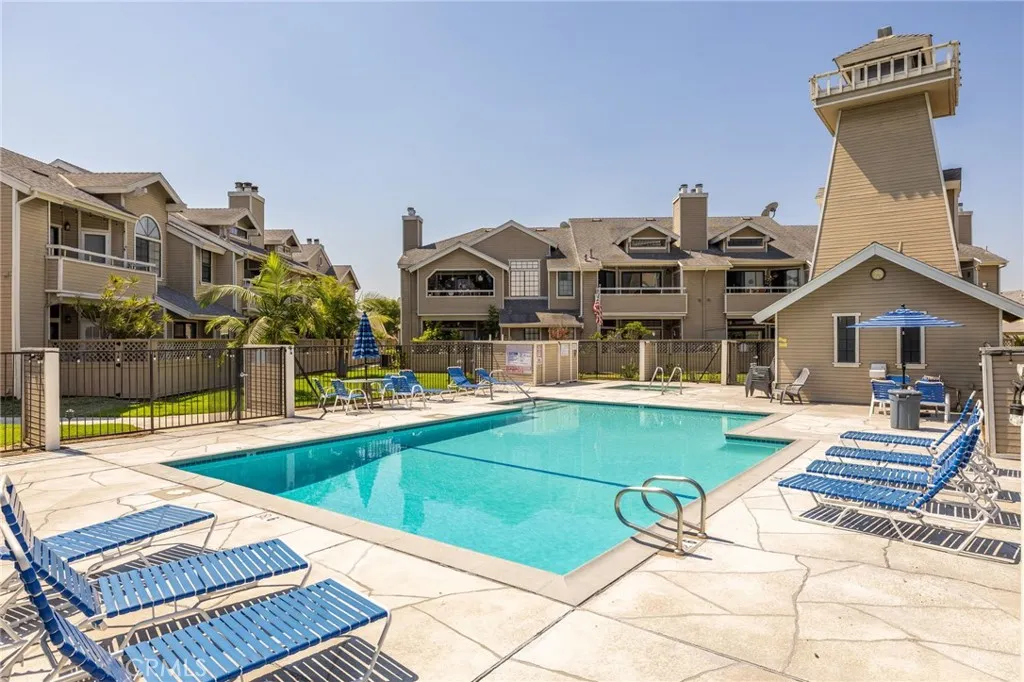 Anaheim, California 92801, United States, 2 Bedrooms Bedrooms, ,3 BathroomsBathrooms,Residential,Active,177071