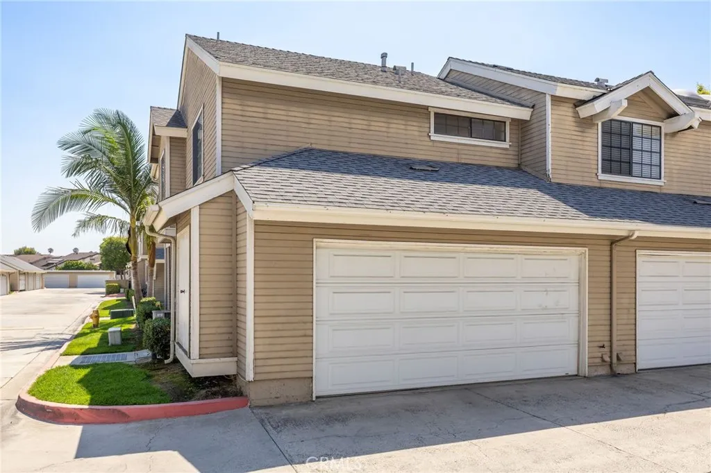 Anaheim, California 92801, United States, 2 Bedrooms Bedrooms, ,3 BathroomsBathrooms,Residential,Active,177071