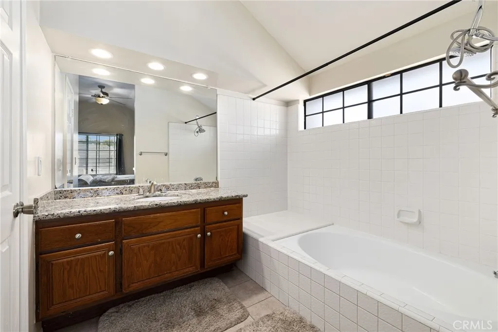 Anaheim, California 92801, United States, 2 Bedrooms Bedrooms, ,3 BathroomsBathrooms,Residential,Active,177071