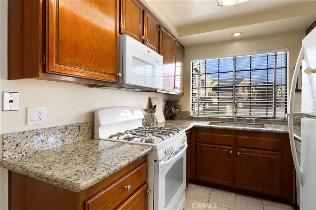 Anaheim, California 92801, United States, 2 Bedrooms Bedrooms, ,3 BathroomsBathrooms,Residential,Active,177071