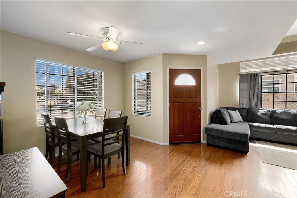 Anaheim, California 92801, United States, 2 Bedrooms Bedrooms, ,3 BathroomsBathrooms,Residential,Active,177071