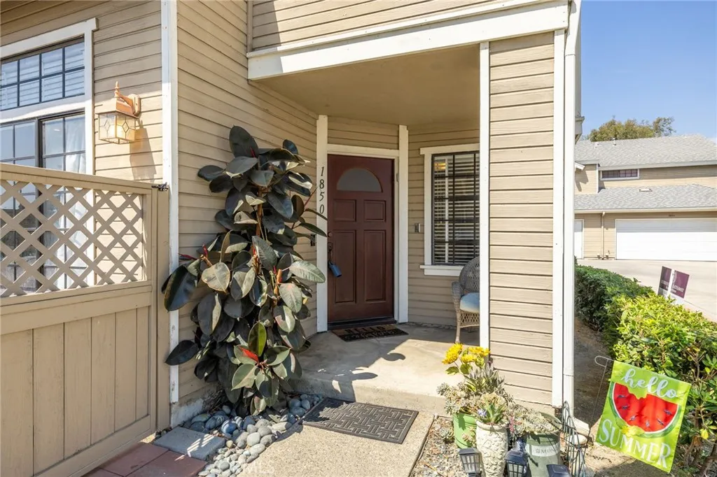 Anaheim, California 92801, United States, 2 Bedrooms Bedrooms, ,3 BathroomsBathrooms,Residential,Active,177071