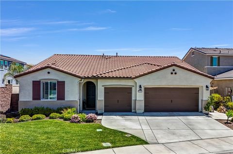 29102 carrotwood lake elsinore ca 92530