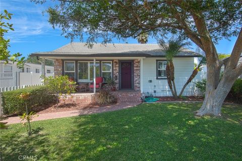 Photo of 1925 Fullerton Avenue, Costa Mesa, CA 92627 (MLS # LG26089974)